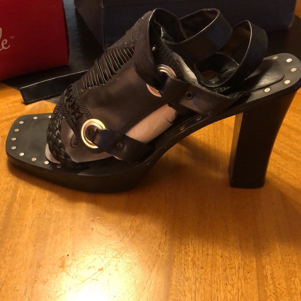 Vintage Cami International Black Leather Heeled Sandals 10 - Picture 5 of 10